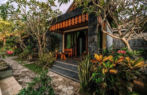 Jungut Batu House | D and B Lembongan Family Room by WizZeLa