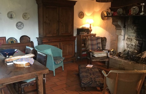 Ravenoville Other | D-Day beaches Large garden, Cycle 2kms to local sandy beach. Sleeps 8. Wifi.