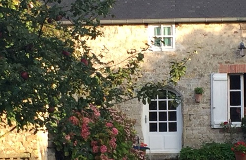 Ravenoville Other | D-Day beaches Large garden, Cycle 2kms to local sandy beach. Sleeps 8. Wifi.