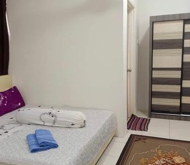 Wakaf Che Yeh Apartment | D'Irish Homestay Wakaf Che Yeh