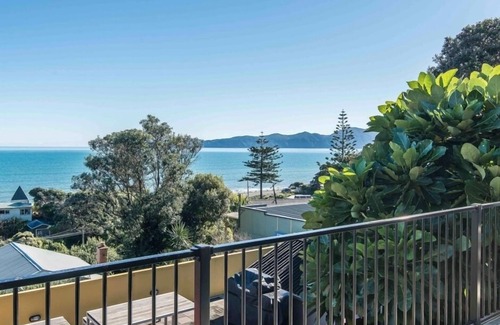 Raumati South Apartment | D&J's Coastal Secret- Massive Views