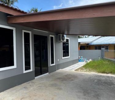 Kampung Seberang Alor House | D'Kampung Homestay