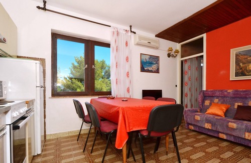 Arbanija Apartment | D large apt with big terrace, next to the beach