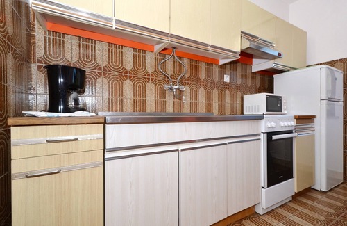 Arbanija Apartment | D large apt with big terrace, next to the beach