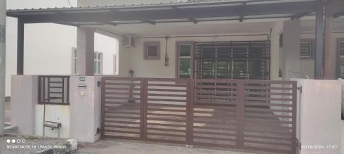 Kampung Guar Lobak House | D,muara kasih homestay
