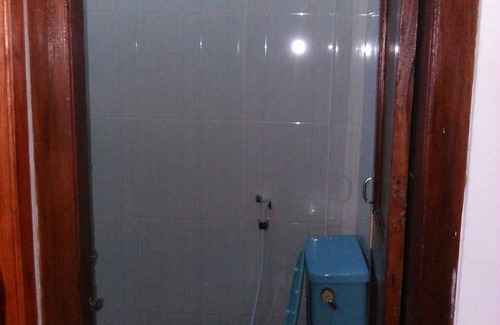 Depok House | D'Selonjor Homestay (Clean, Safe, Comfortable & Friendly)