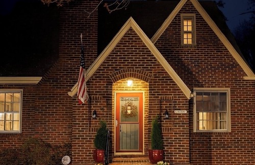Farmville Cottage | D-town Farmville, close to HighBridge Trail,Greenfront,Longwood,Hampden-Sydney