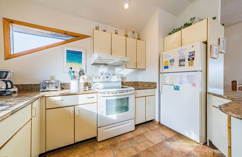 Tuckahoe House | D0236 Aylesbury. Oceanside Home in Duck, Community Pool, WiFi, Sunday Turn