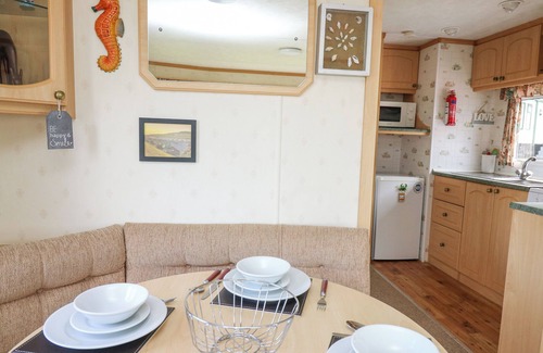 Aberystwyth Cottage | D12 TREETOPS, pet friendly, country holiday cottage in Aberystwyth