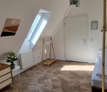 Munchen District Apartment | Dachgeschosswohnung 2 - Apartments am Schloss