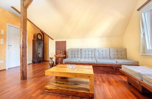 Wuelfel Apartment | Dachgeschosswohnung Wohllebe