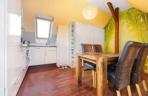 Wuelfel Apartment | Dachgeschosswohnung Wohllebe