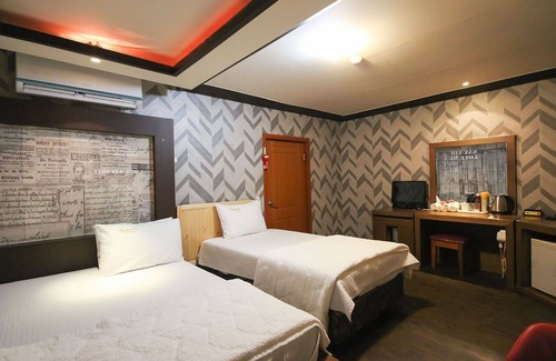 Bokhyeon-dong Hotel | Daegu Gyeongbuk University Shwil