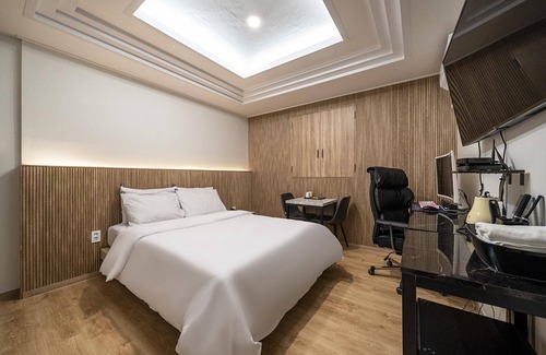 Seo-gu Hotel | Daejeon Yongmun Hotel SM