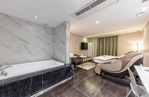 Bongmyeong-dong Hotel | Daejeon Yuseong Bergen Hotel