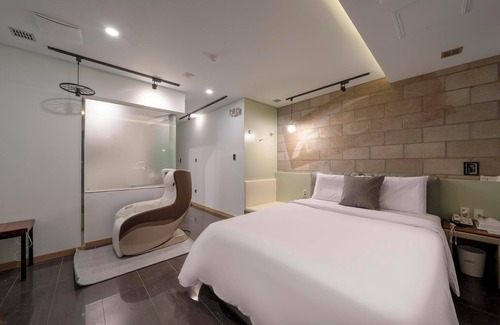 Bongmyeong-dong Hotel | Daejeon Yuseong MAC