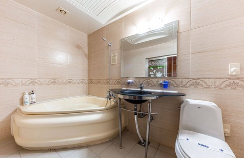 Bongmyeong-dong Hotel | Daejeon Yuseong Motel Nine