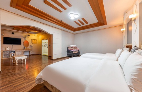 Bongmyeong-dong Hotel | Daejeon Yuseong Motel Nine
