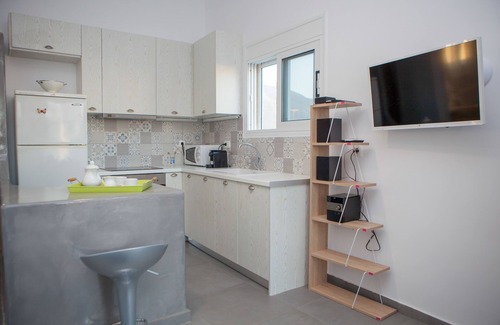 Perivolos Villa | "Dafnes Villa 2" Private Hydromassage