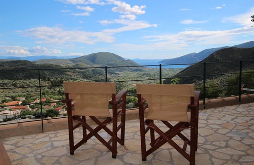 Sivros Cottage | DAFNI Μικρή πέτρινη κατοικία δυο επιπέδων .44 τ.μ. με υπέροχη θέα