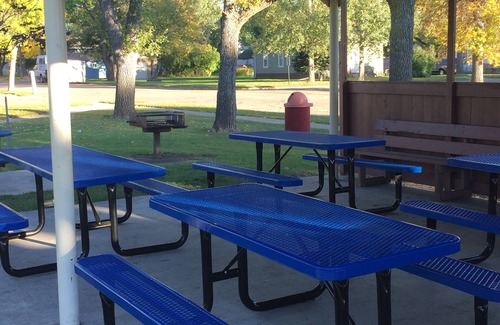 Ashley House | Dakota Hunting House - Furnished for Extended Stays - Pet Friendly