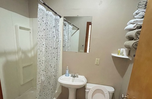 Faulkton House | Dakota Landing Cabins & Motel: Room #2-Cozy, newly remodeled motel room