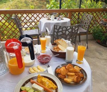 Gjirokaster Apartment | Dalipi's Guest House