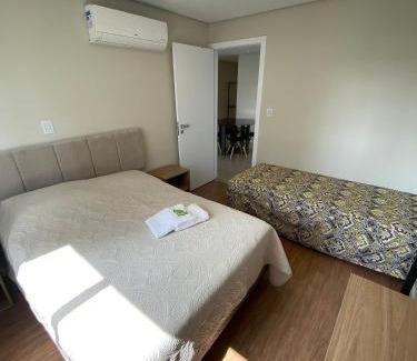 Sao Francisco Apartment | Dallas apartamentos na Via Gastronômica-Estacionamento-Amplos e equipados-Wifi