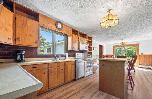 Rangeley House | 🐾Dallas Ridge - Dog friendly four seasons home in Rangeley!