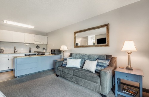 Orchard District Condo | "Dam Pretty View" Condo overlooking Deschutes River