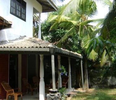 Mount Lavinia House | Dammika Home