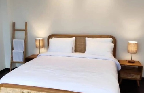 Kampial Villa | Dancing Kayana Villa -2BR Public pool 1nn