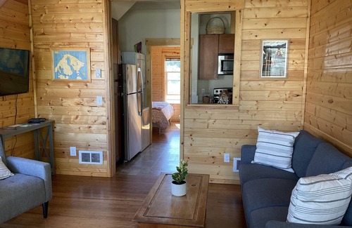Eastsound Cottage | Dandelion Cottage in the heart of Eastsound