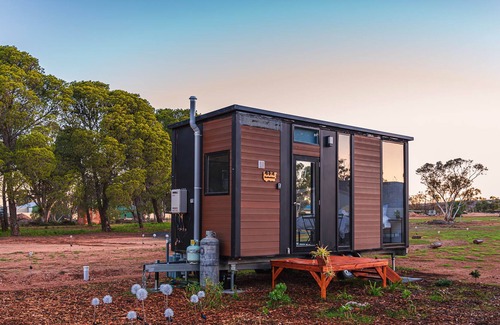 Cameron House | Dandelion Retreat Sum
