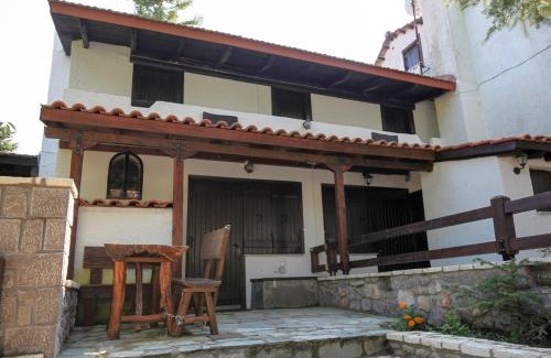 Eptalofos Ski Chalet | Dandy Villas Agoriani - Chalet Kallisti - Fireplace - Up to 6