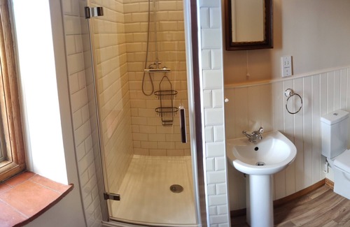 Bossington Bed & Breakfast | Danesbrook B&B ensuite, king, sea view room