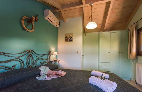 Psarou Apartment | Dante's Elegance Sea View Τwo Βedroom Μaisonnette