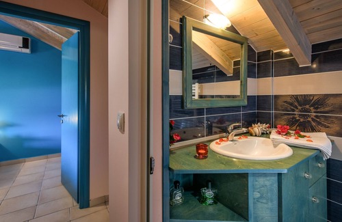 Psarou Apartment | Dante's Elegance Sea View Τwo Βedroom Μaisonnette