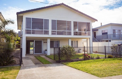 Tathra House | Daphne's - 5 Bedroom delight