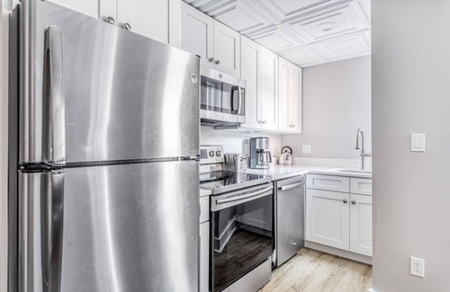Back Bay West Apartment | Dapper Back Bay Studio, Steps from Newbury St. w/patio by Blueground