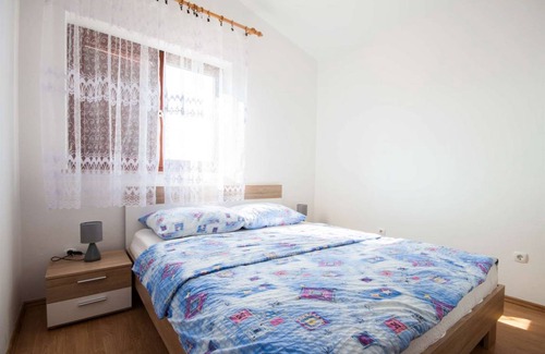 Monterol Apartment | DARA house with apartments / Dara4 APARTMENT