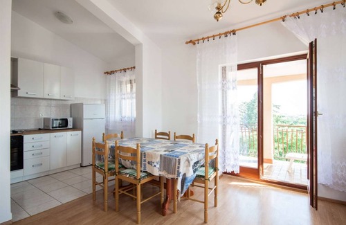 Monterol Apartment | DARA house with apartments / Dara4 APARTMENT