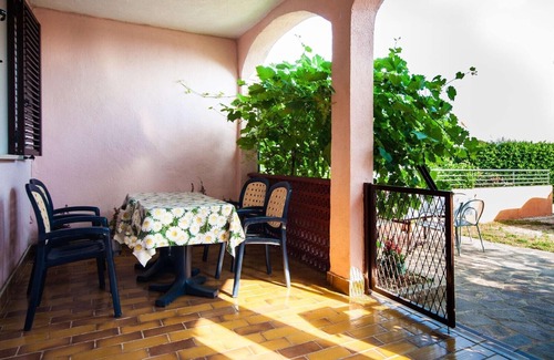 Monterol Apartment | DARA house with apartments /Dara1 APARTMENT