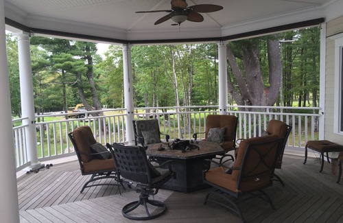 Dufferin Bed & Breakfast | Darren Guest Rm 1 - w/beautiful views of the St Croix River.