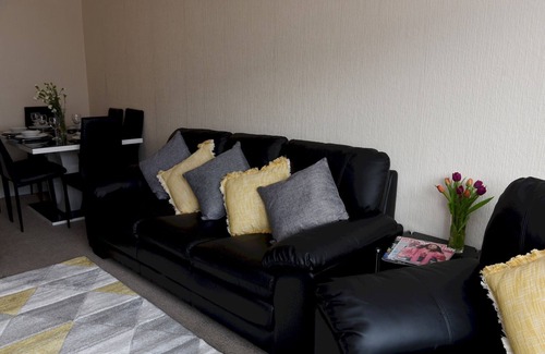 Dartmouth Apartment | Dartside 4 - Two Bedroom Apartment, Sleeps 5