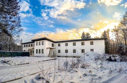 Friedrichsbrunn House | DAS TANN rooms & wine
