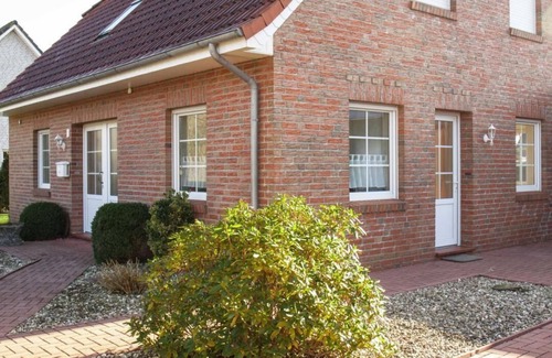 Marienhafe House | Dat Steenhus - Pets welcome