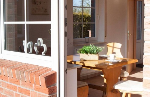 Marienhafe House | Dat Steenhus - Pets welcome