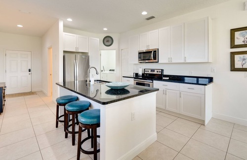 Bridgewater Crossing House | Davenport Home w/ Pool Access ~ 11 Mi to Disney!