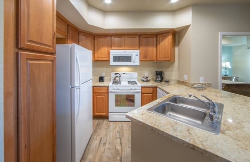 Genoa Condo | David Walley's Resort, 1br suite, Sunday check-in